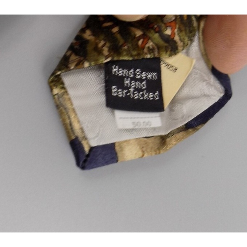 100% Silk Oscar de la Renta Tie Couture Tree Acorn Pinecone Print Hand Sewn USA - Picture 3 of 11